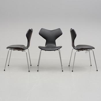 STOLAR, 3 stycken, "Grand Prix", Arne Jacobsen, 1900-talets andra hälft. Modellen formgiven 1955.