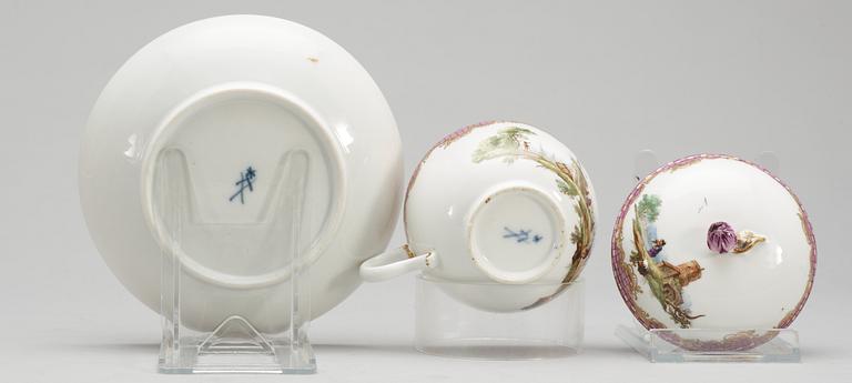 KOPP med FAT och LOCK, porslin. Meissen. Marcolinis period (1774-1814).