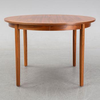 Matbord, fanerat med valnöt, 1900-talets andra hälft,