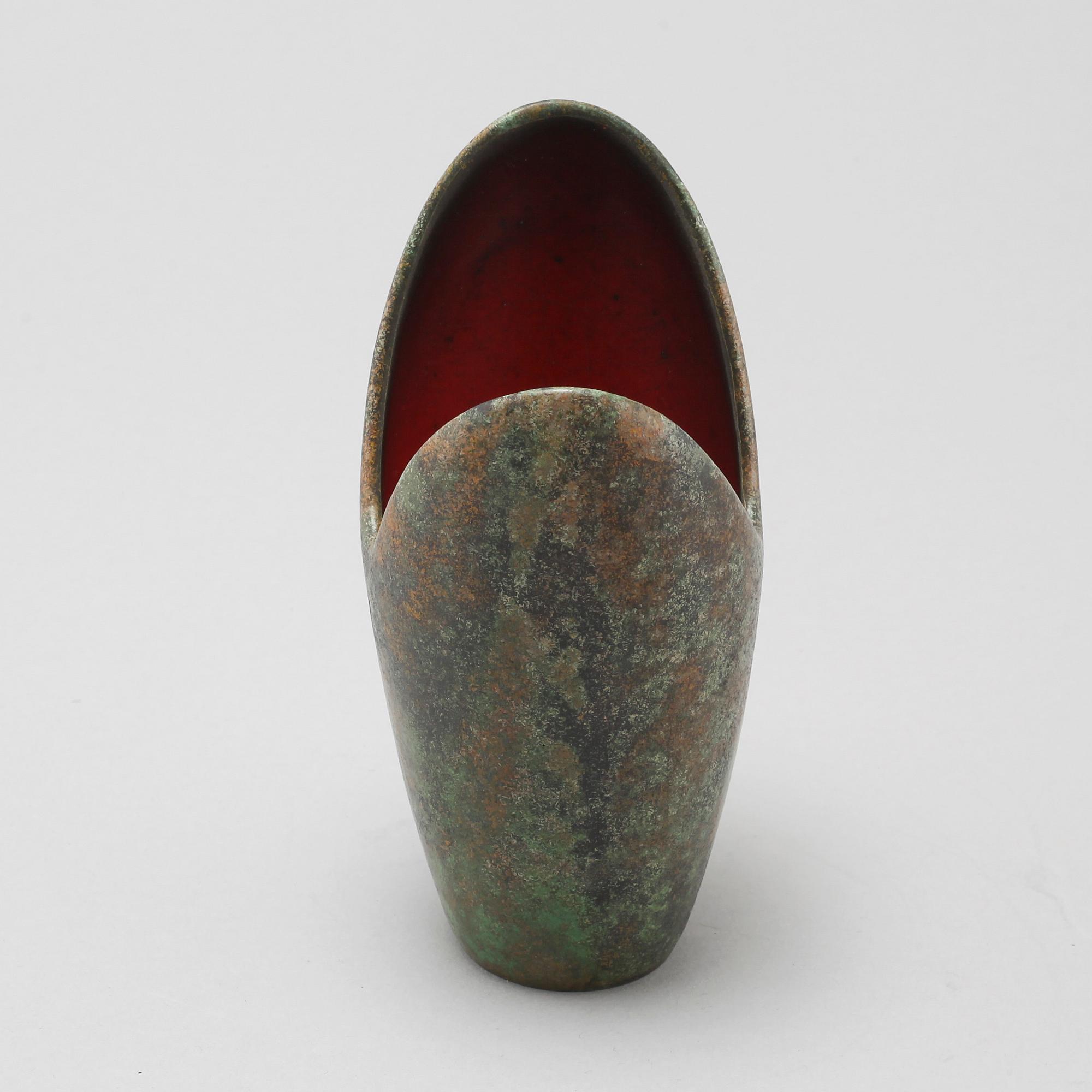 A signed ceramic vase by Hans Hedberg, Biot, France.