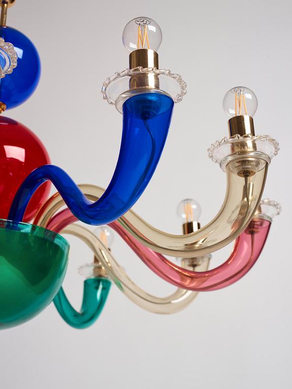 Gio Ponti, a contemporary 12 light chandelier, for Venini, Italy.