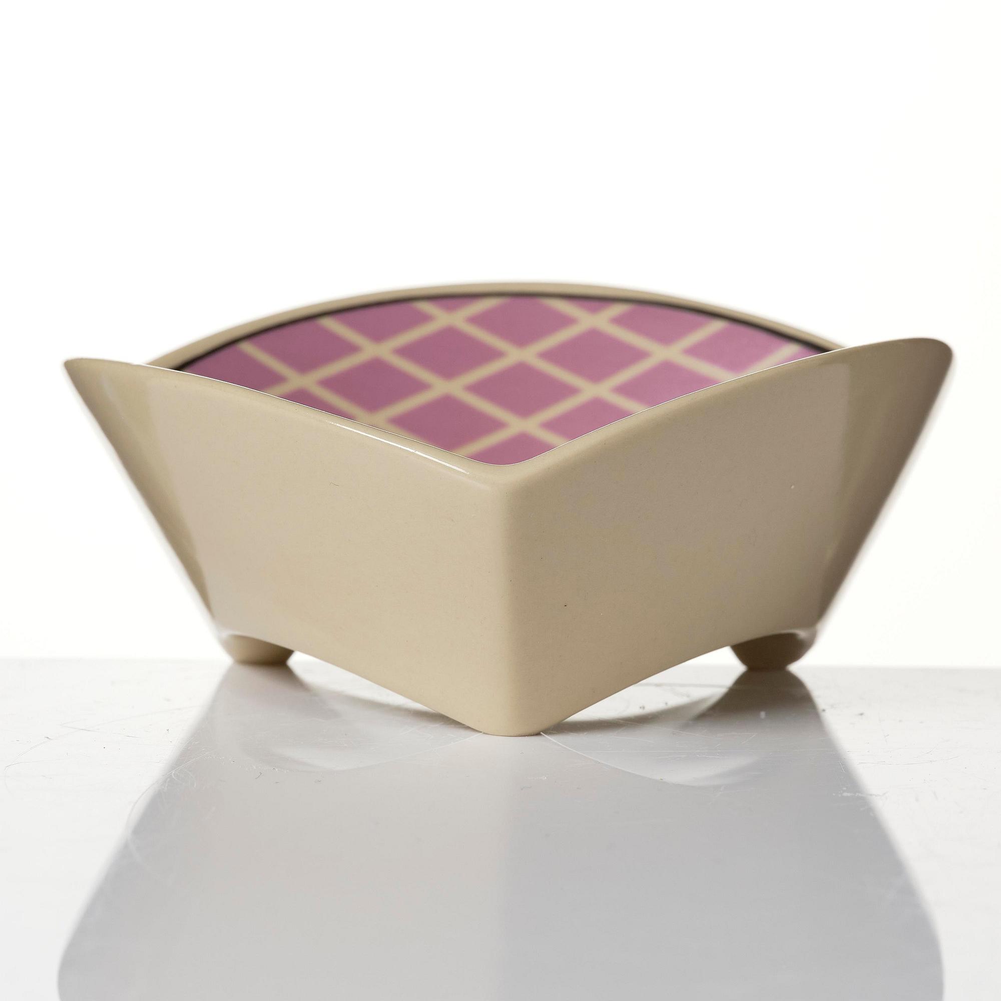 Dorothy Hafner, a 47-piece "Flash" ceramic dinner service, Rosenthal, Germany, post 1984.