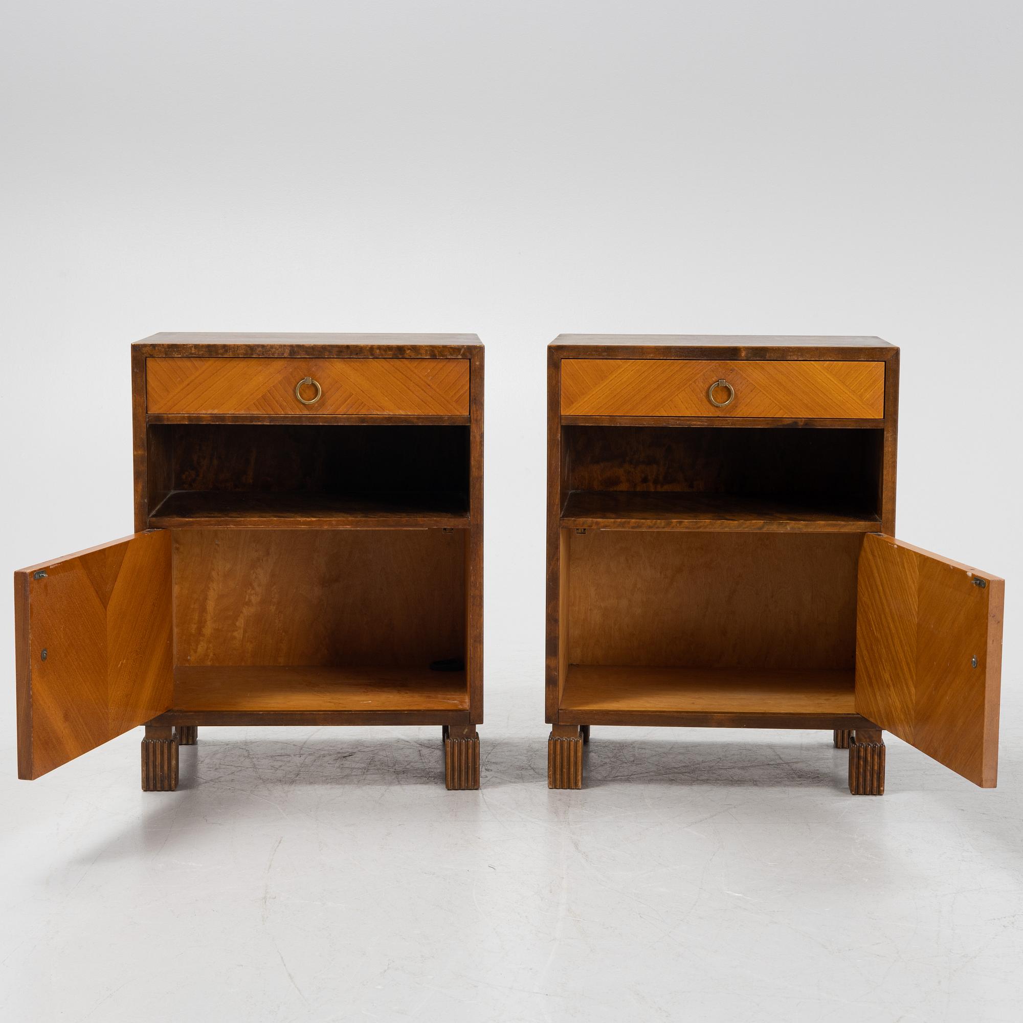 A pair of birch bedside tables, Svenska Möbelfabrikerna Bodafors, 1930-/40-tal.