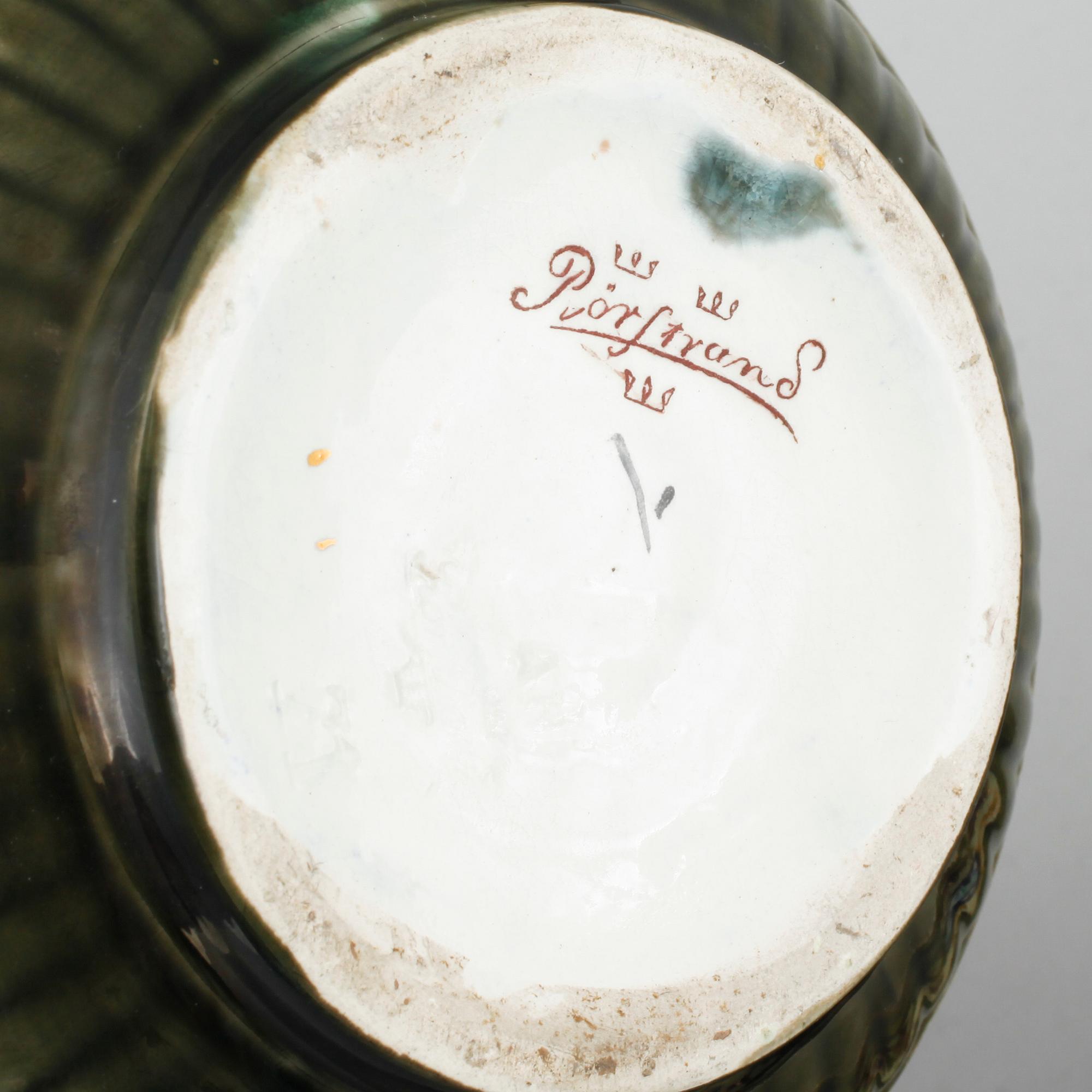 A majolica tea set of 6 pcs from Rörstrand, around the turn of the century 1900.