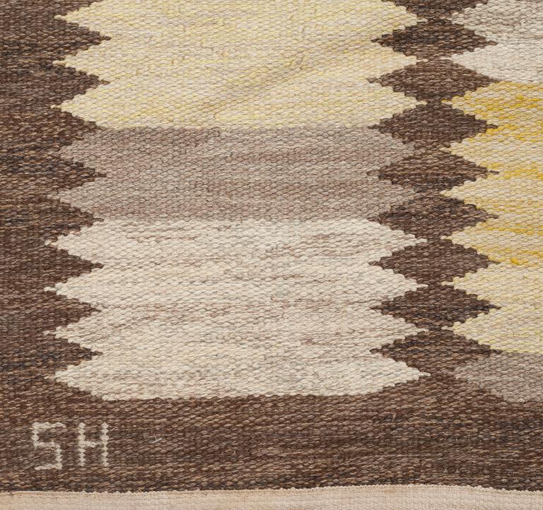 CARPET. "Viggen". Flat weave. 292 x 210,5 cm. Signed SH BK.