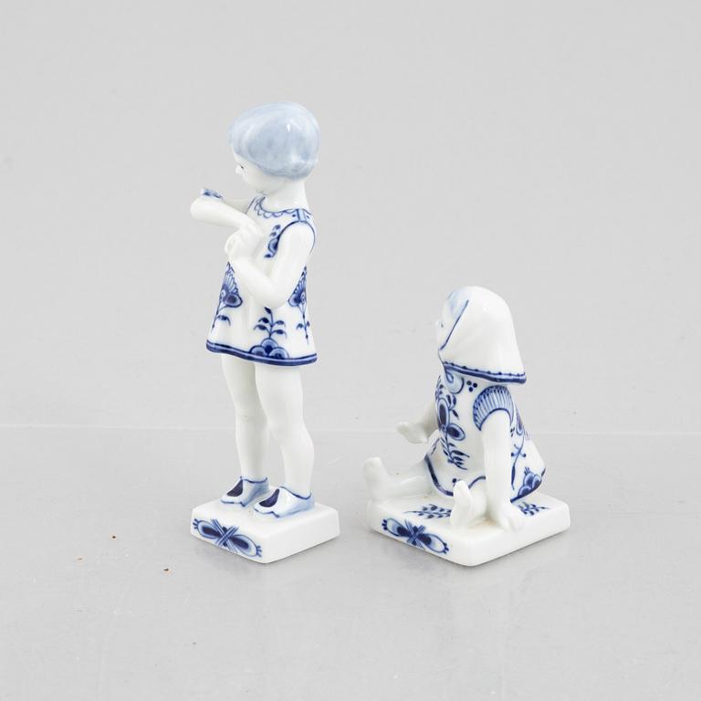 Hanne Varming, a pairof figurines, , "Musselmalet", Royal Copenhagen.