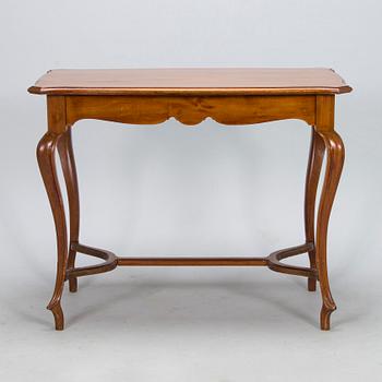 An eight piece Art Nouveau lounge suite in mahogany, Belgium/Netherlands, early 20th century.