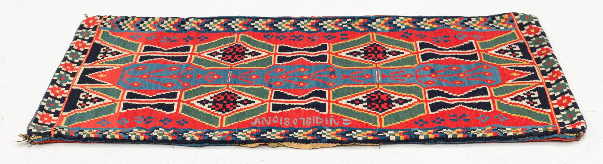 Åkdyna, "Träd och timglas", rölakan, ca 102 x 53 cm, Wemmenhögs Härad, signerad BID IÅ, daterad 1807.
