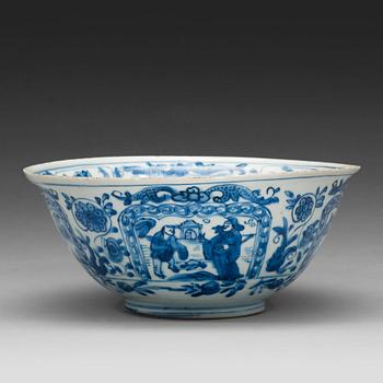 683. A blue and white bowl, Ming dynasty (1368-1644).