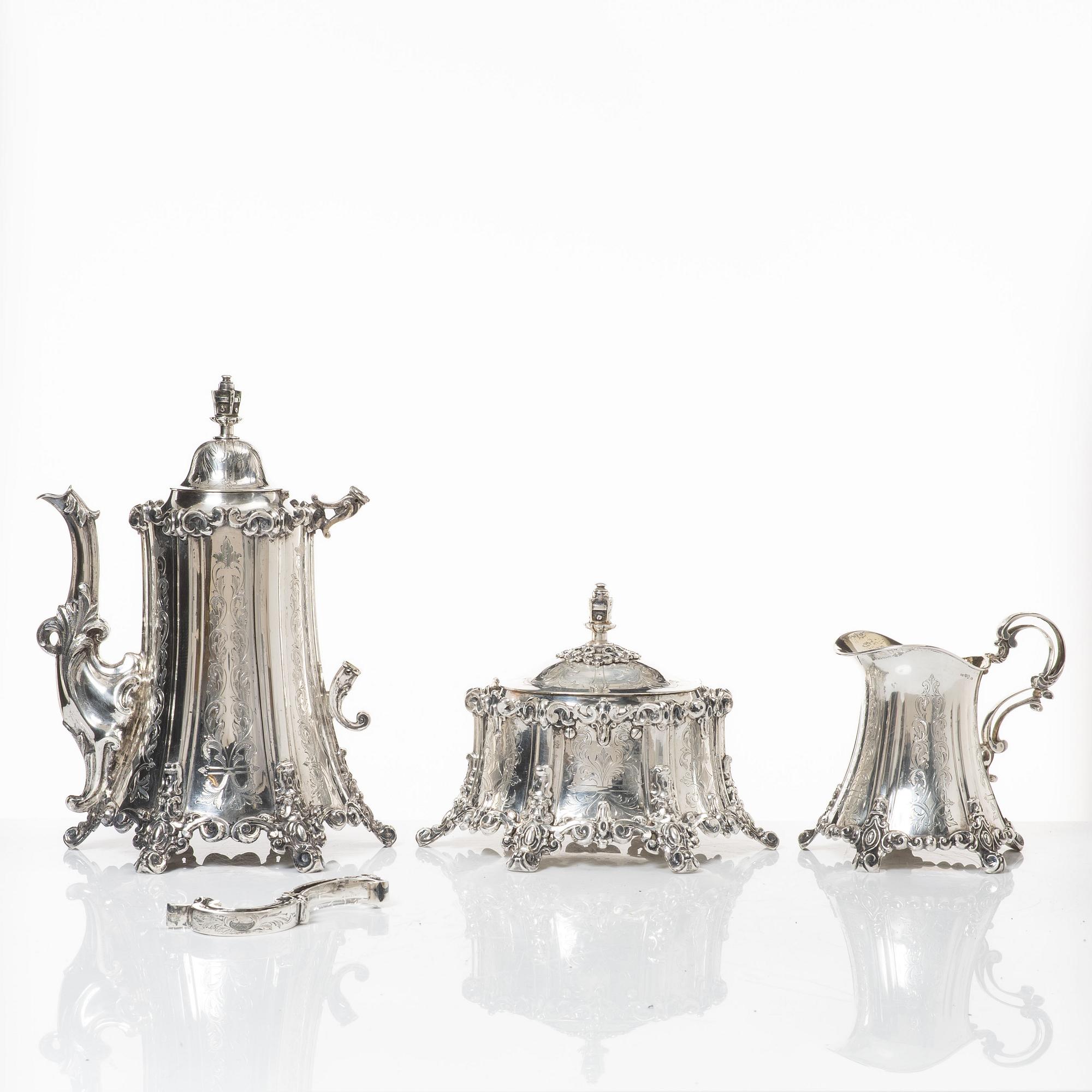 A three-piece silver coffee service, Gustaf Mölleborg, Stockholm, 1903.