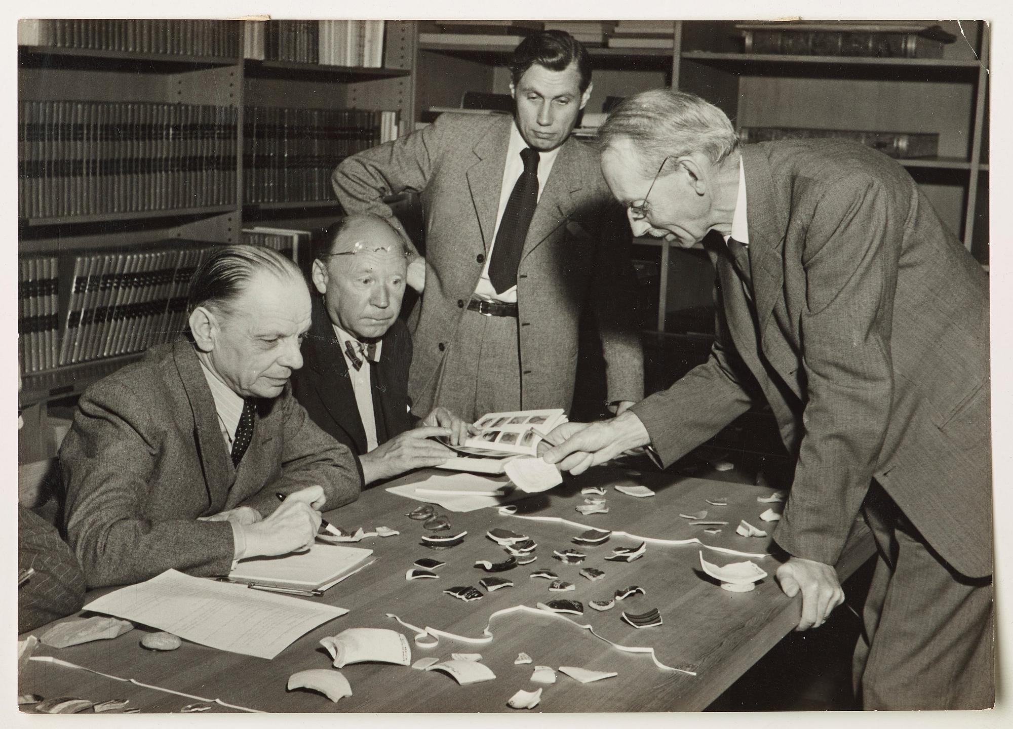 BOK, PALMGREN, NILS, "Sung Sherds" samt TRIPOD, keramik, Sung/Yuan dynastin.