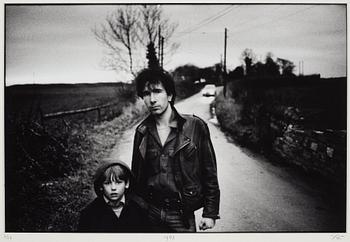 Anton Corbijn, "22:U2", 1982-2003.