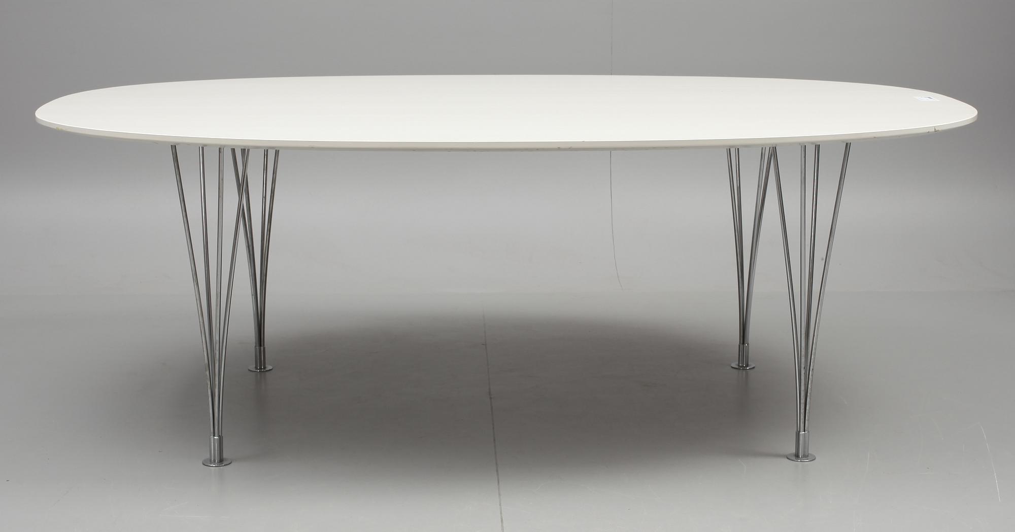 BORD, "Superellips". Bruno Mathson och Piet Hein, Fritz Hansen.