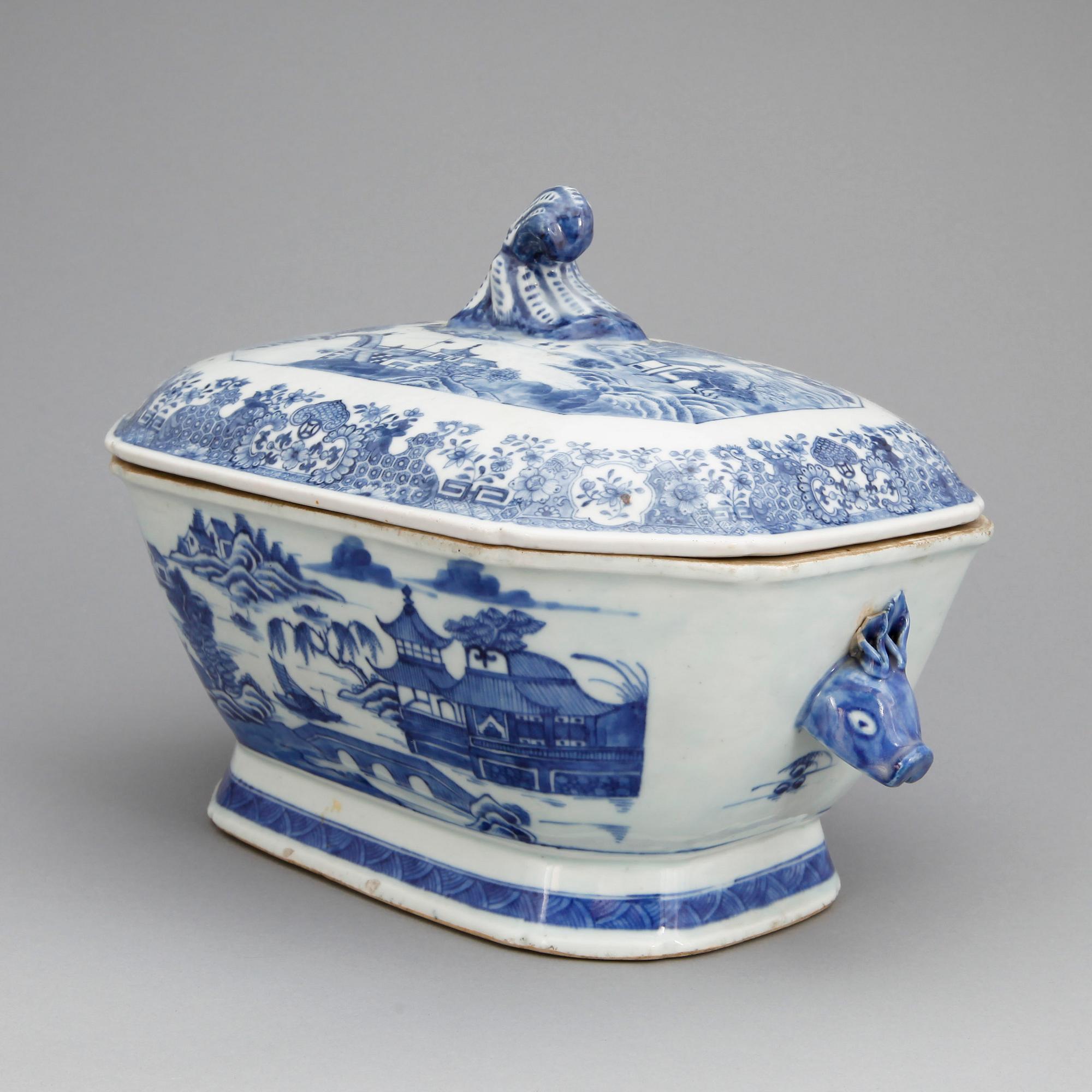 TERRIN MED LOCK, porslin, Kina, Qianlong 1700-tal.