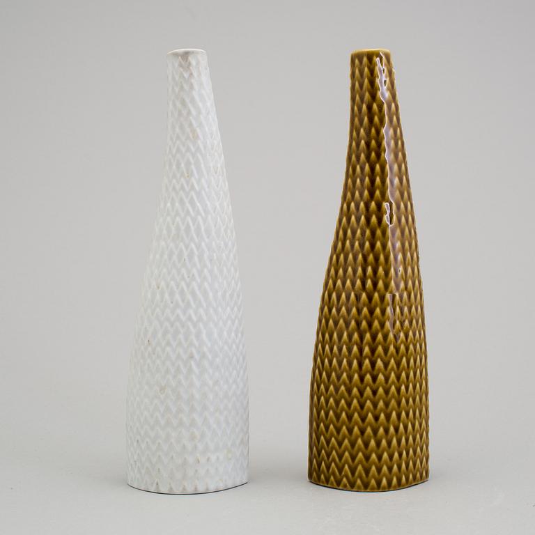 STIG LINDBERG, two vases and a bowl "Reptil", Gustavsberg 1950/60s.