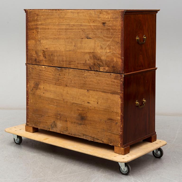 A late Gustavian secretaire, ca 1800.