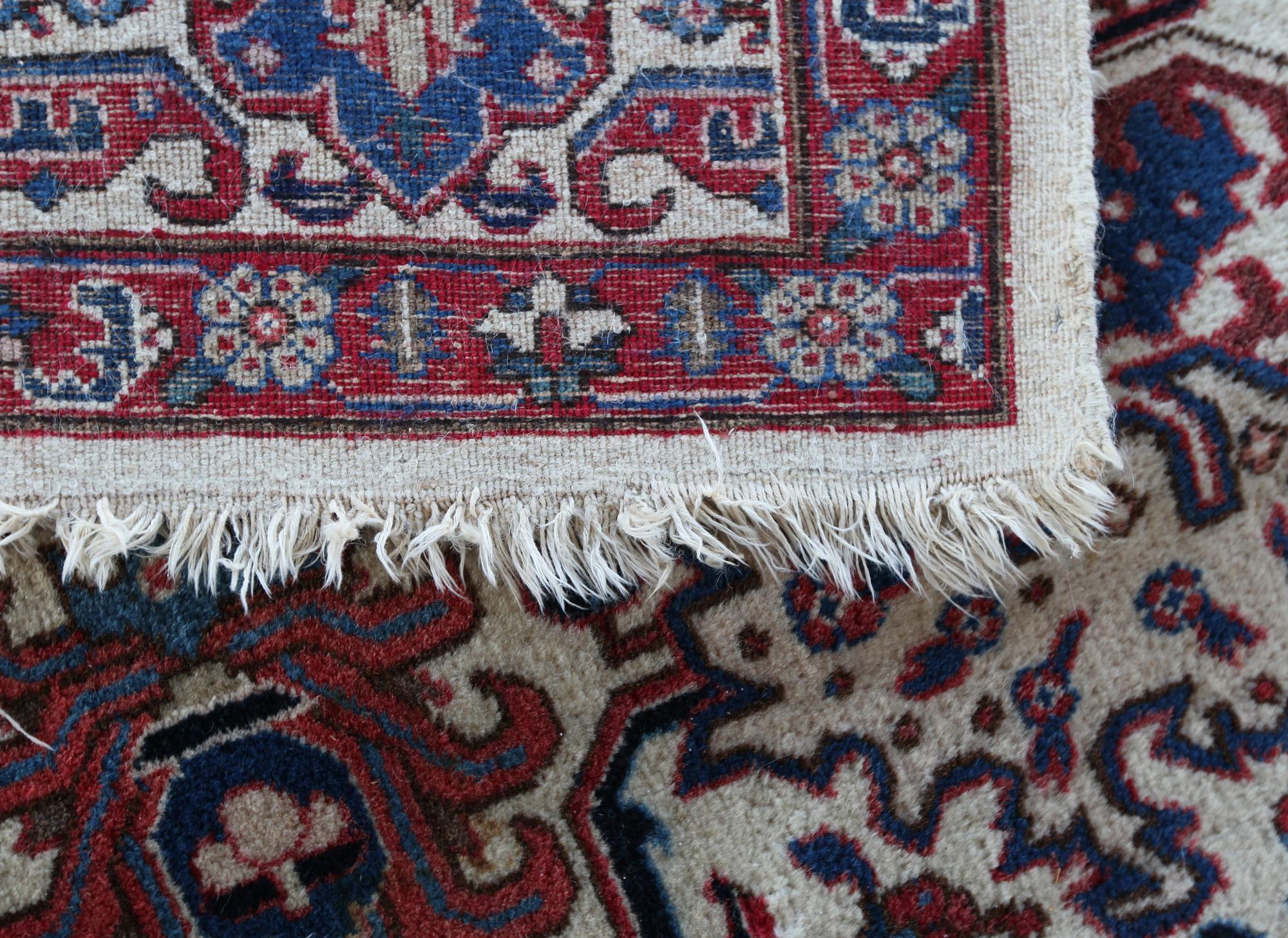 MATTA, Täbriz, old. 316 x 239 cm.