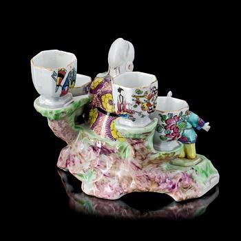 FIGURIN, porslin, Kina, 1900-tal.