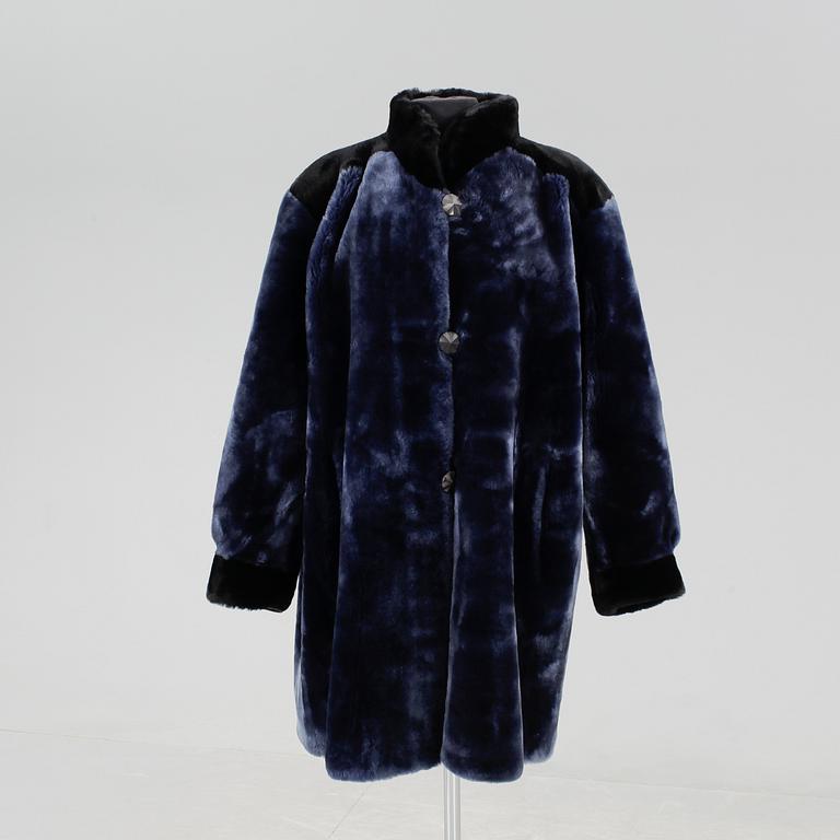 KAPPA, Yves Saint Laurent Fourrures.