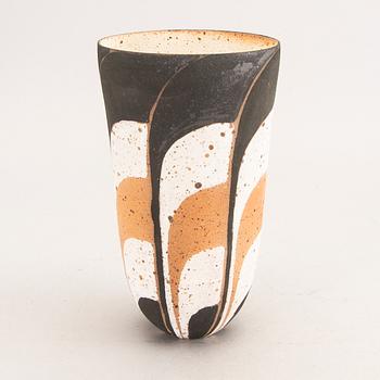 Beate Andersen, vase signed and dated 07.