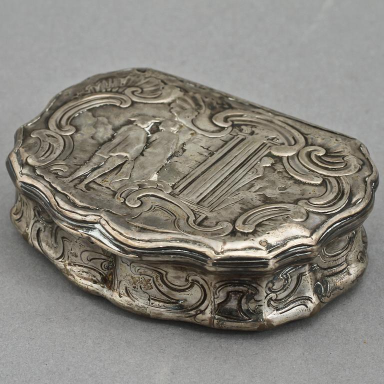 DOSA, silver, 1800-talets andra hälft. Vikt 98 g.