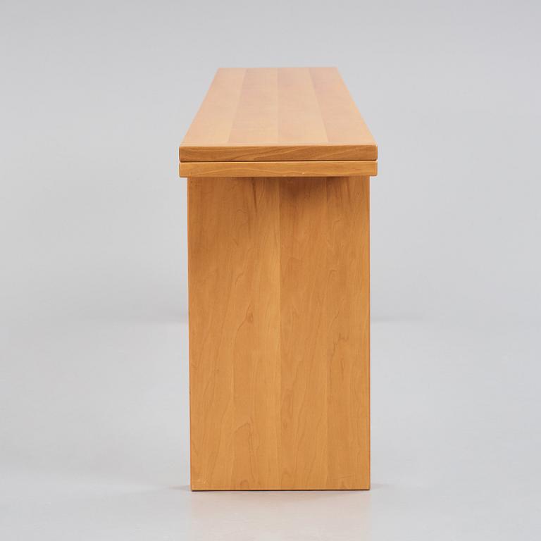 Piero de Martini, matbord / sidebord, "La Barca", Cassina, Italien efter 1975.