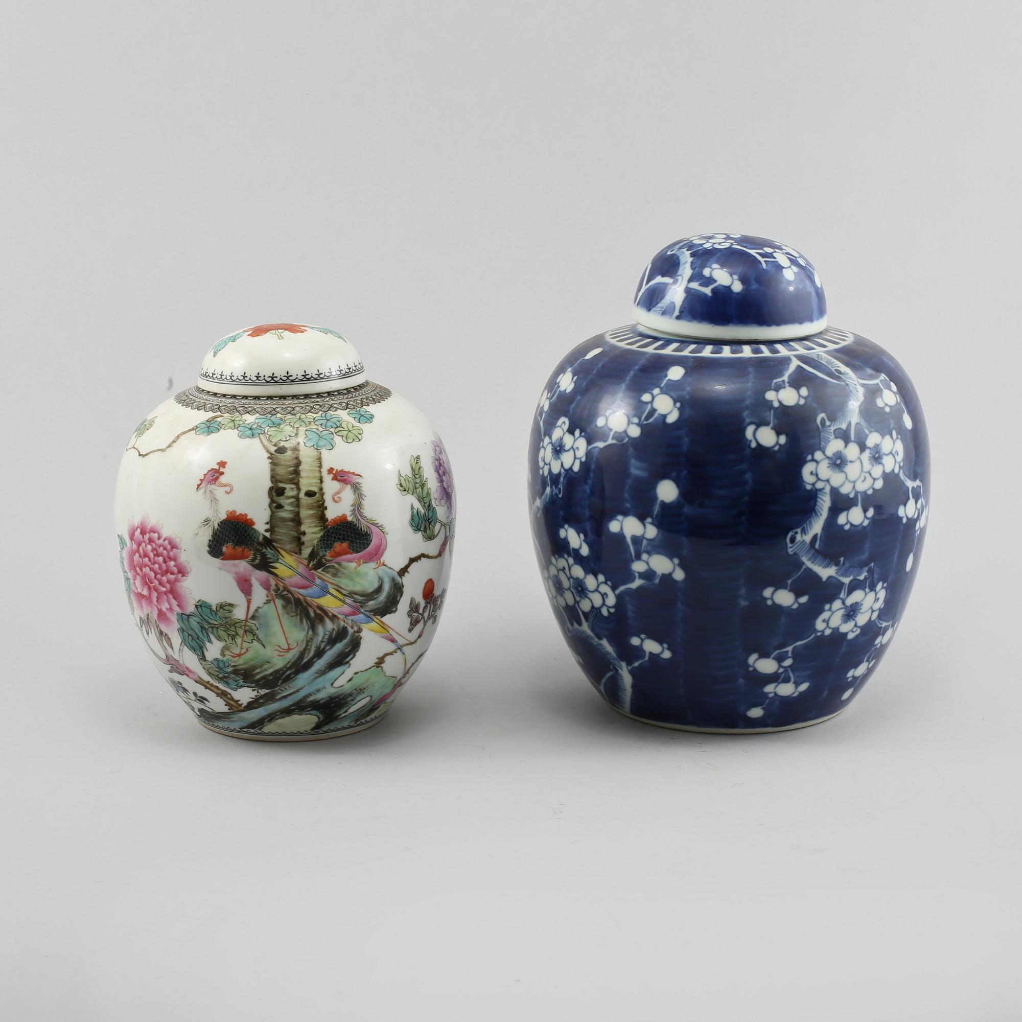 BOJANER, 2 st, porslin, Kina, 1900-tal.