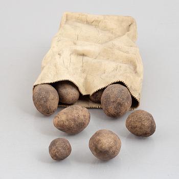 Ingrid Herrlin, a stoneware sculpture.
