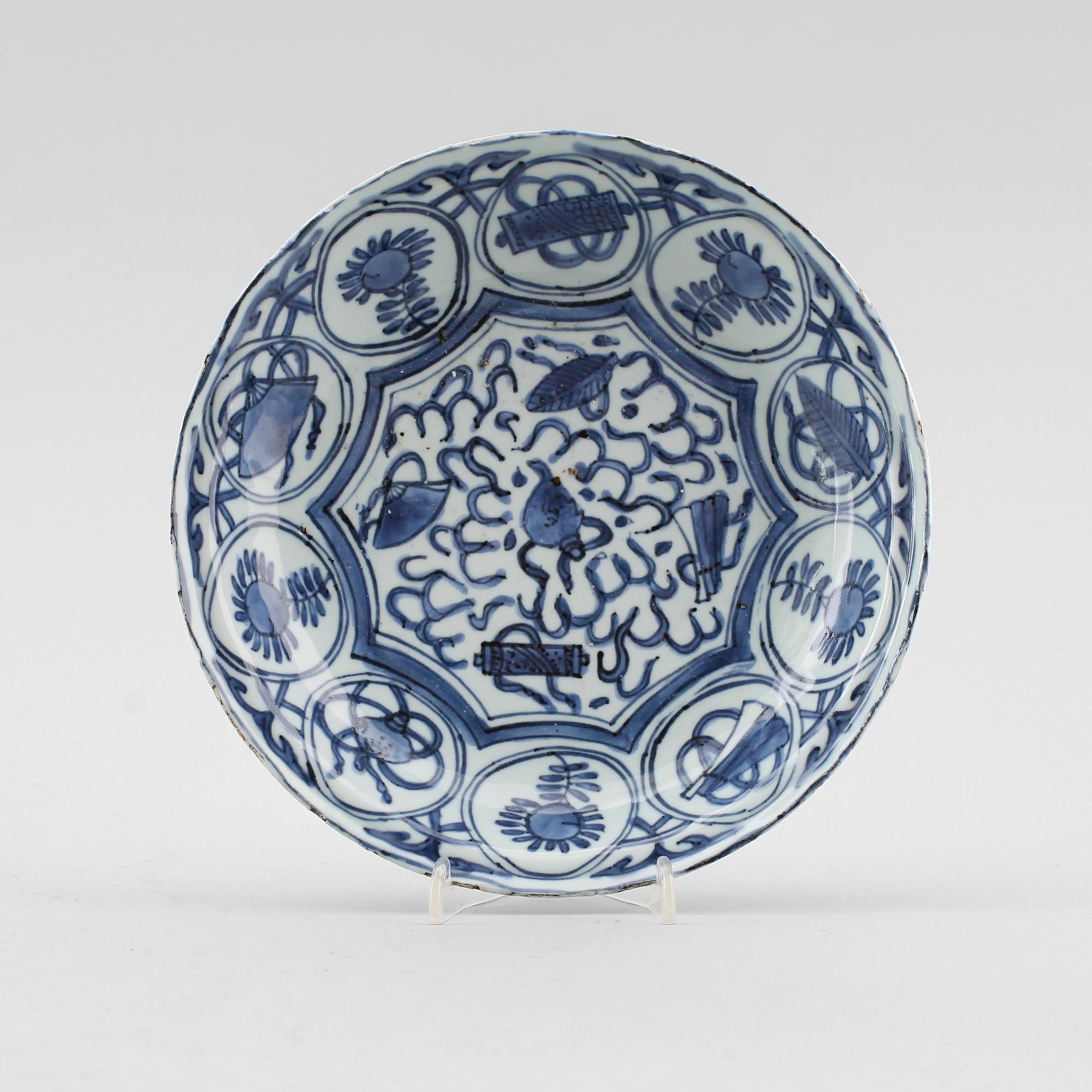 SKÅLFAT, porslin, Kina, 1600-talets första hälft.