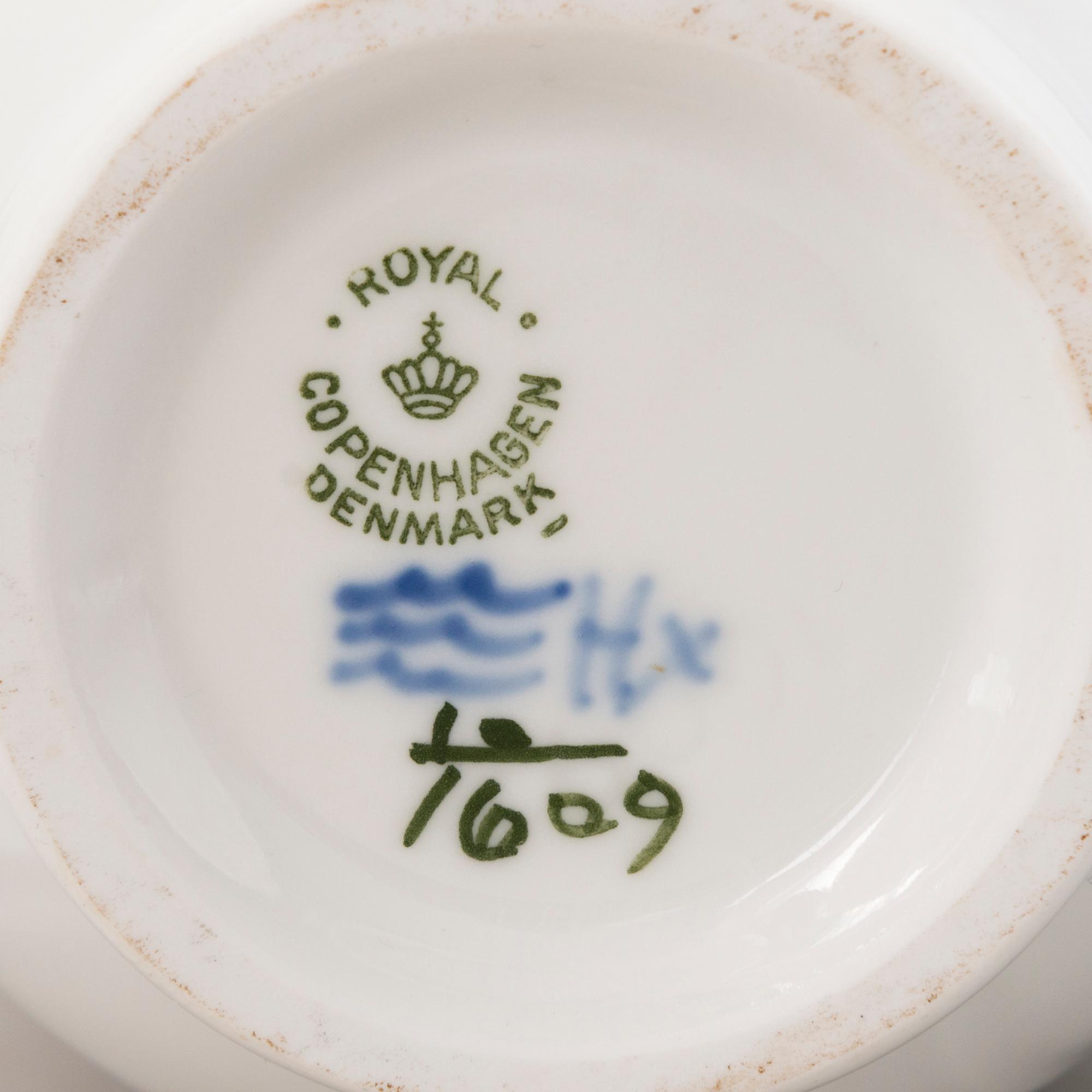 ROYAL COPENHAGEN, A 40-piece set of 'Blå Blomst" tablewear, second half of the 20th century.