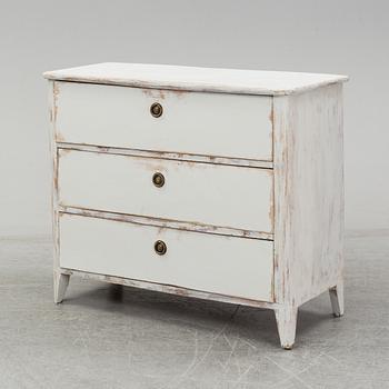 A mid 20th Century chest of drawers.