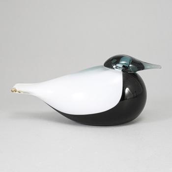 OIVA TOIKKA, a glass bird, Smew (Uivelo) 2002–2006, signed O. Toikka Nuutajärvi.