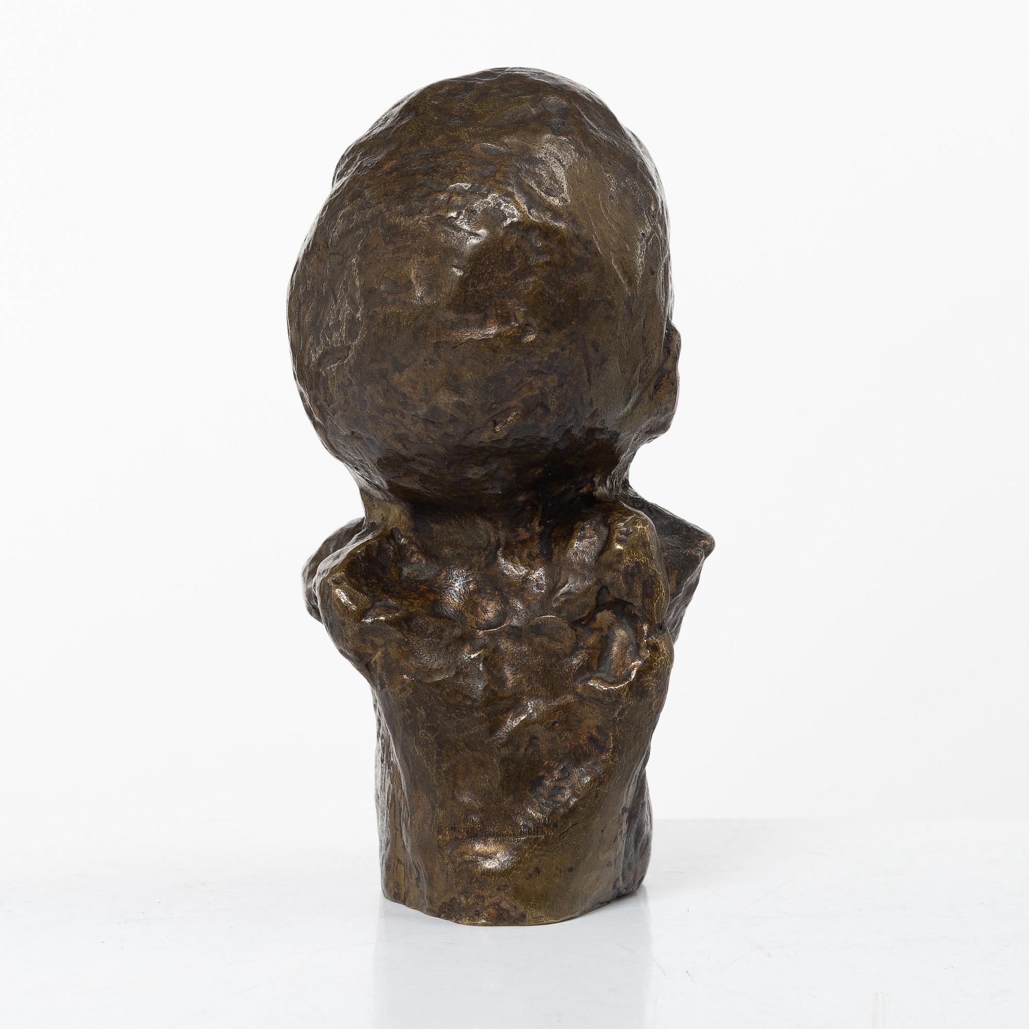 Helge Högbom, Bust.