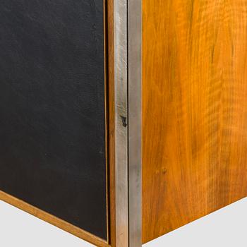 Kirjoituspöytä, HH. Martyn & Co Ltd, päivätty kesäkuu 1966.