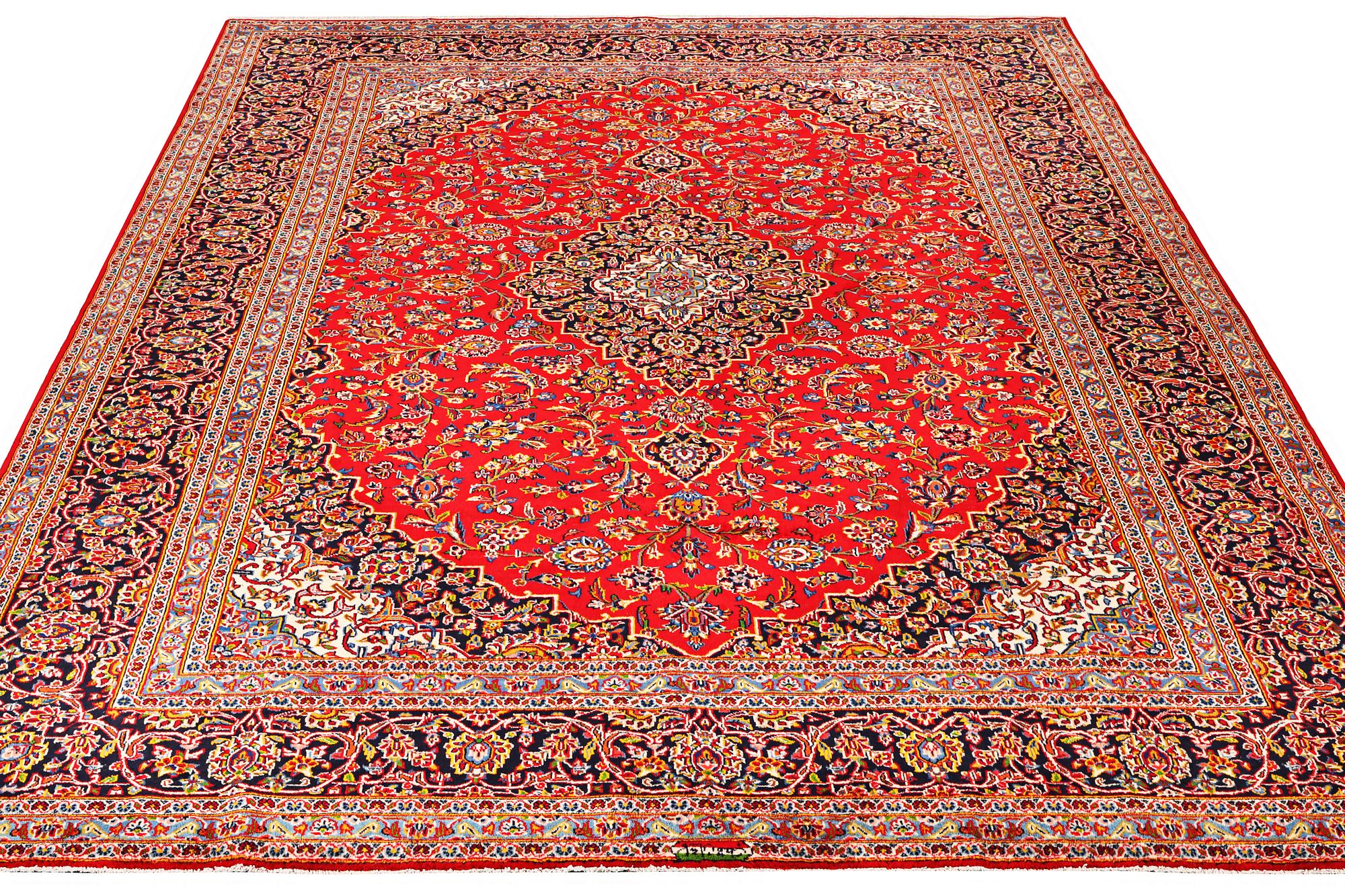 A Kashan carpet, c. 388 x 295 cm.