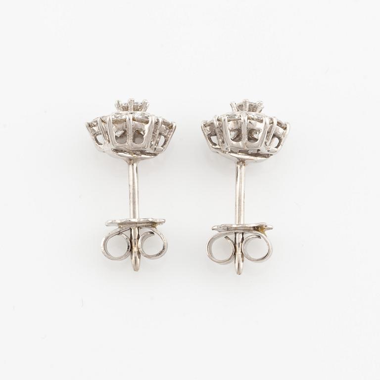 Earrings, one pair, 18K white gold with brilliant-cut diamonds.