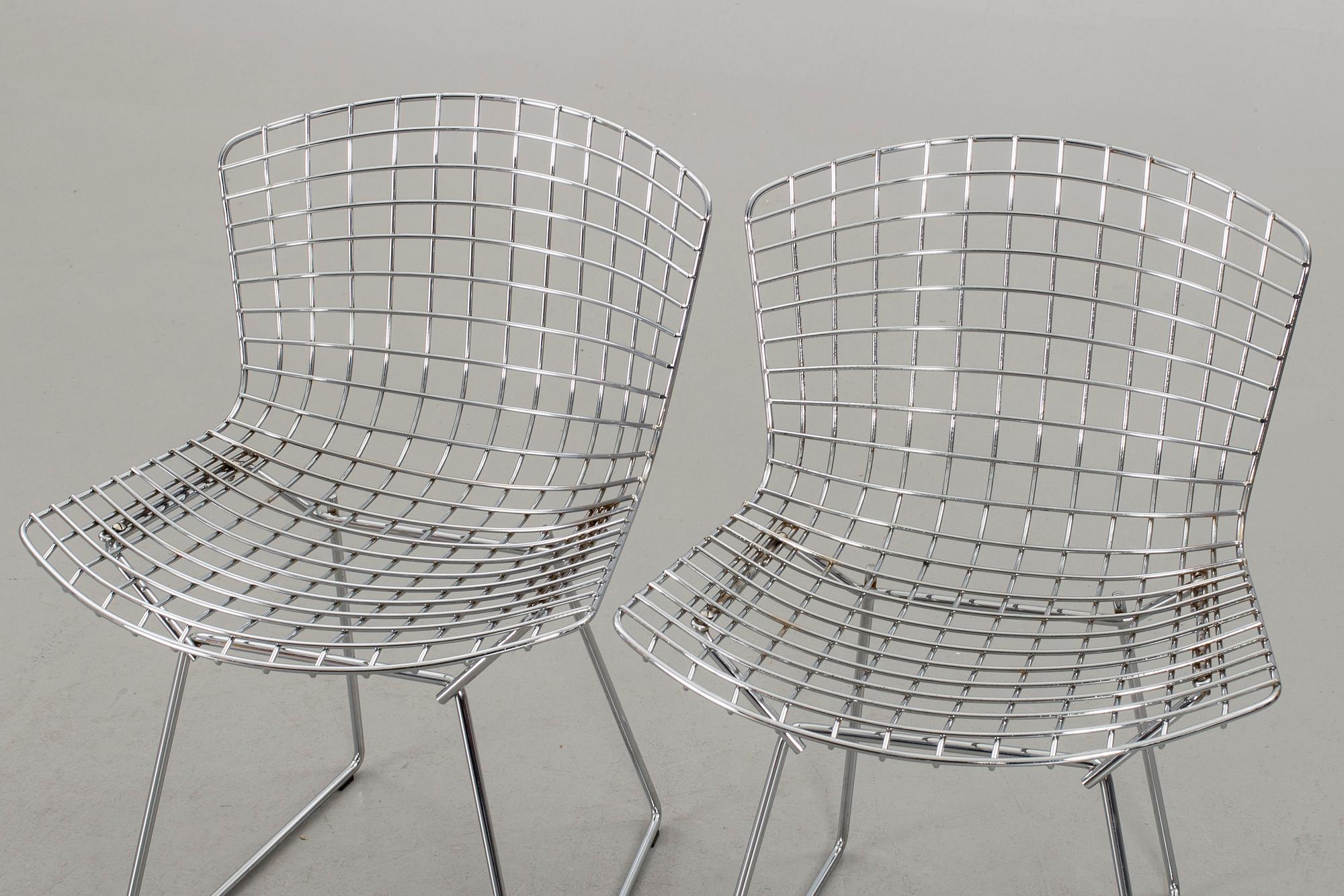 HARRY BERTOIA, stolar, 2 st, "Side chair", Knoll International, märkta i metallen.