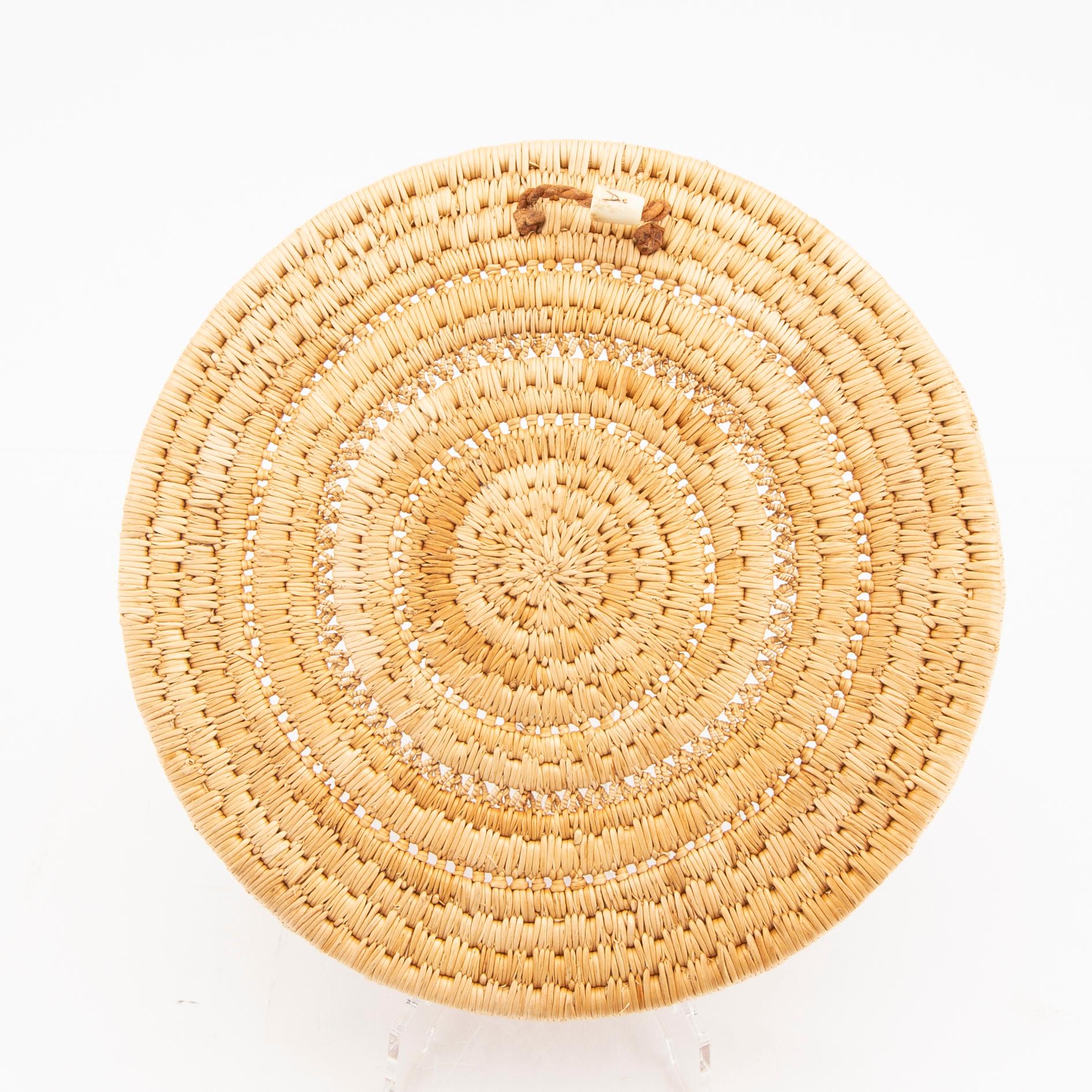 Margit Kitok-Åström,  Malmberget, ostform, rotarbete, signerad MKÅ.