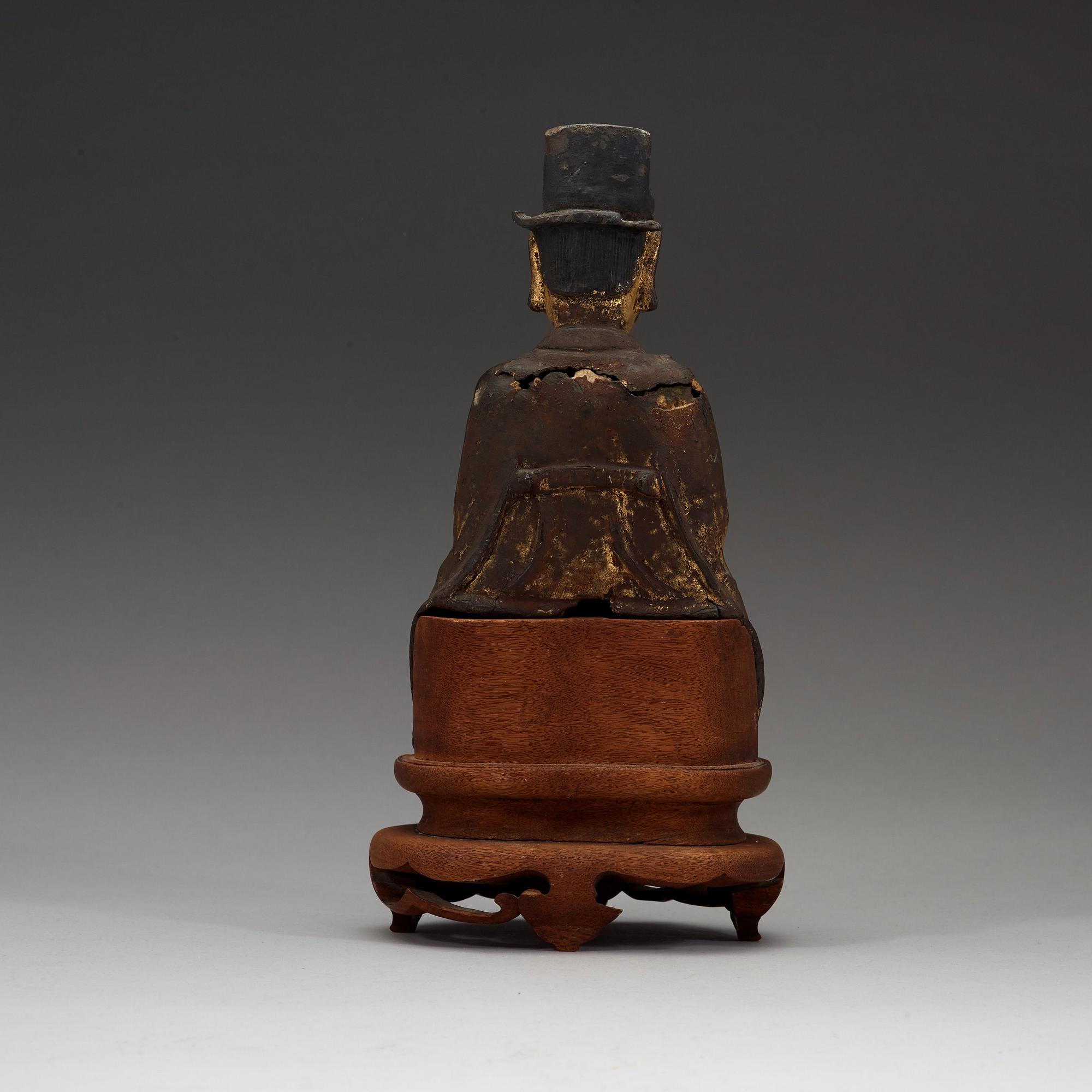 DAOISTISK DIGNITET, brons. Mingdynastin (1368-1644).