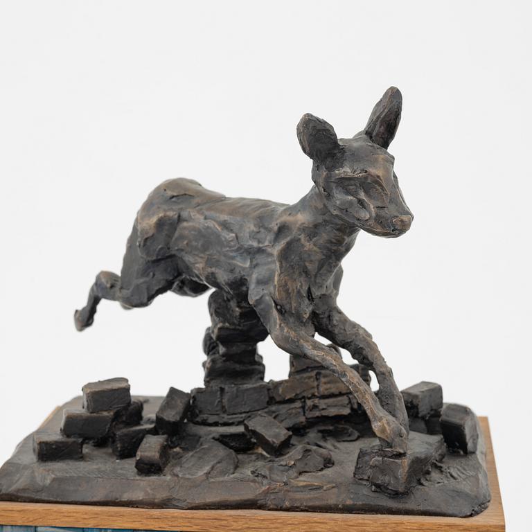 Ernst Billgren, skulptur, brons på sockel av mosaik och trä, signerad på plakett. Ed 90.