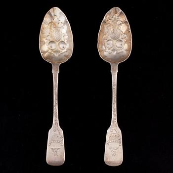 SERVERINGSSKEDAR, silver, Irland, Dublin 1828. Vikt 140 g.