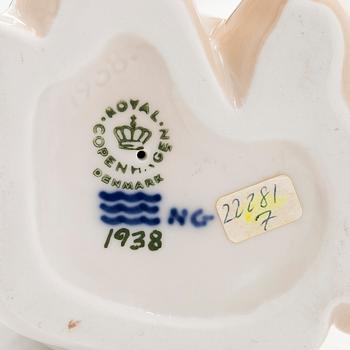 Figuriinit, Bing & Grøndahl sekä Royal Copenhagen, 4 kpl, posliinia.