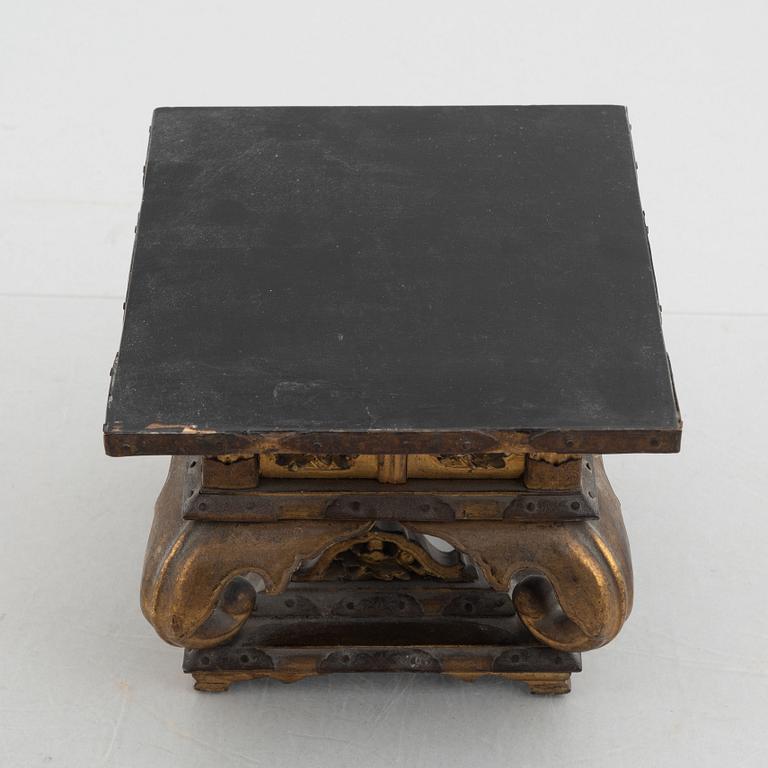 A Japanese lacquer and wood stand, Meiji (1868-1912).