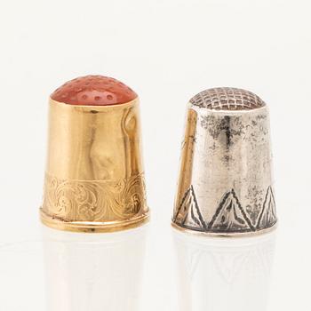 Thimbles, 2 pcs, 18K gold and likely carnelian, Lars Larsson & Co Gothenburg 1848 silver Eman Lindström Söderköping 1918.