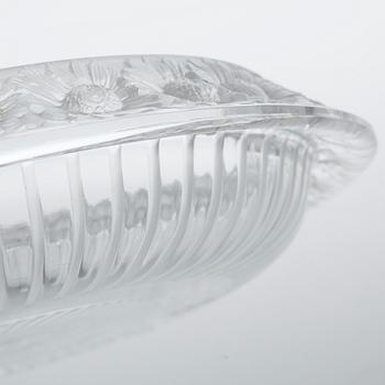 A french Lalique glass bowl from the latter half of the 20th century.