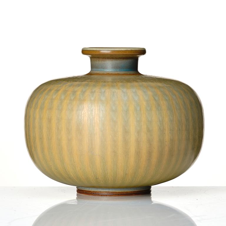 Berndt Friberg, a stoneware vase, Gustavsberg studio, Sweden 1967.