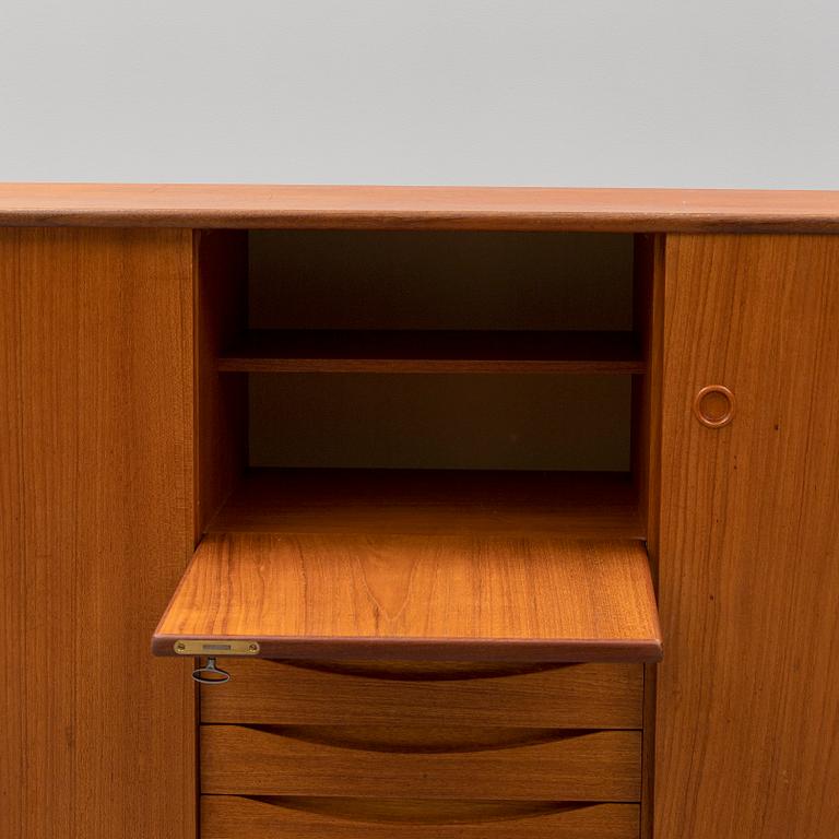A 1950s/1960s teak veneered sideboard, Bräntorps.