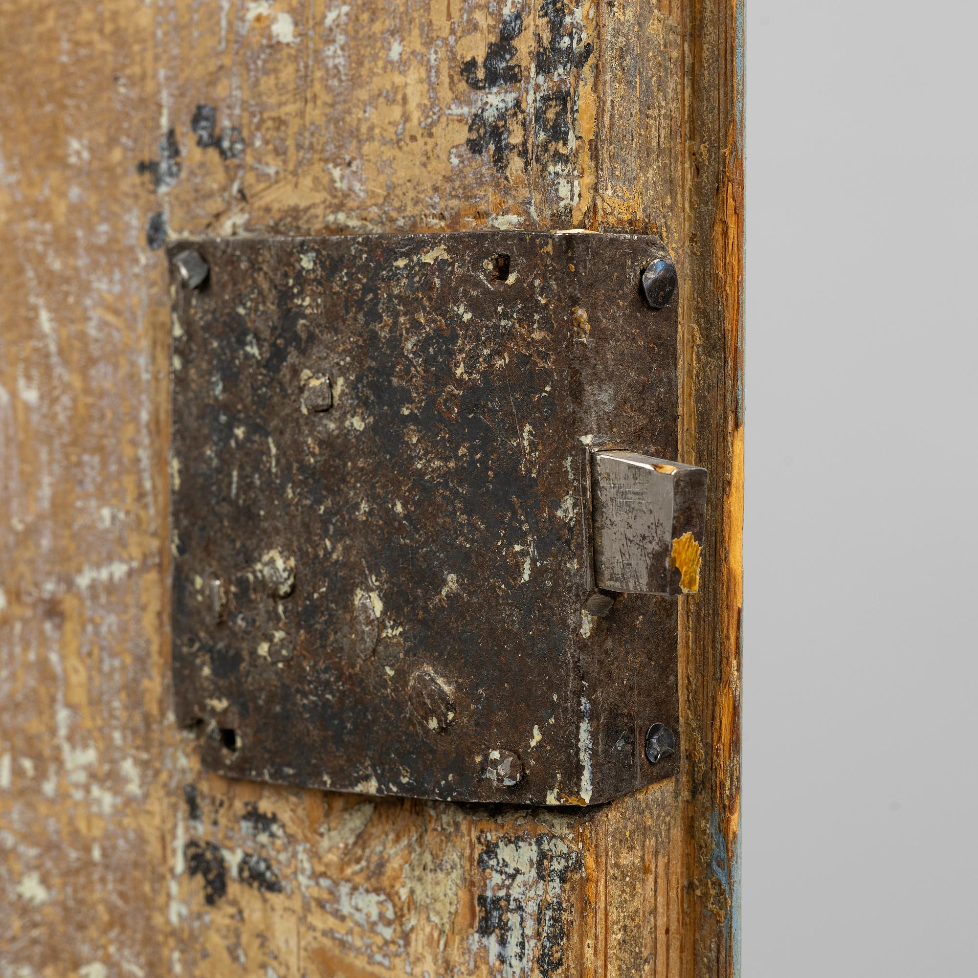 Corner cabinet. Folk art. 19th century.
