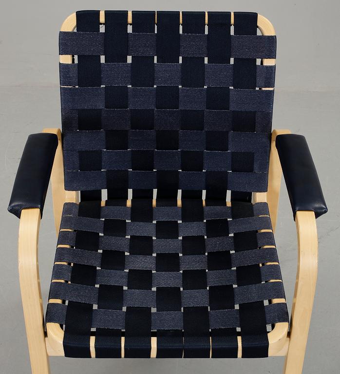 KARMSTOLAR, ett par. Modell 45, Alvar Aalto, Artek.