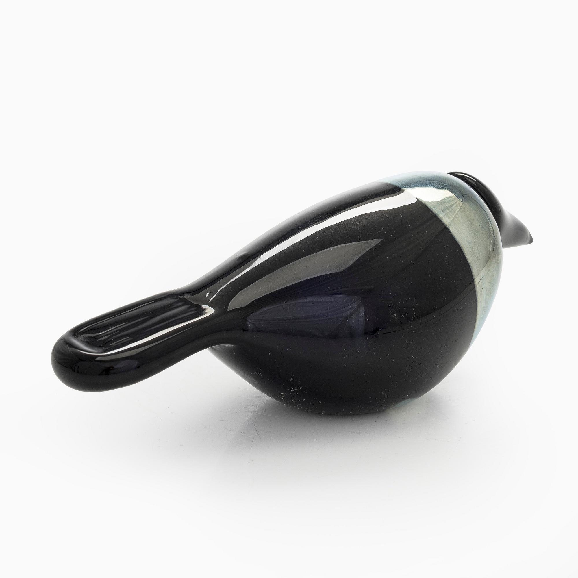 Oiva Toikka, a glass bird, signed Oiva Toikka Nuutajärvi.